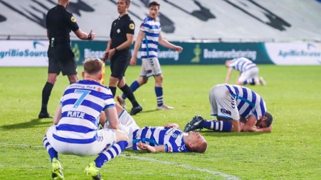 Balende-De-Graafschappers-na-de-0-0-tegen-Helmond-Sport-Foto-BSRAgency-OrangePictures.jpg
